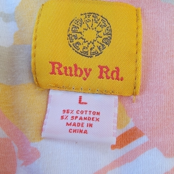 RUBY Rd. Spring Floral Top Size Large - Picture 4 of 9